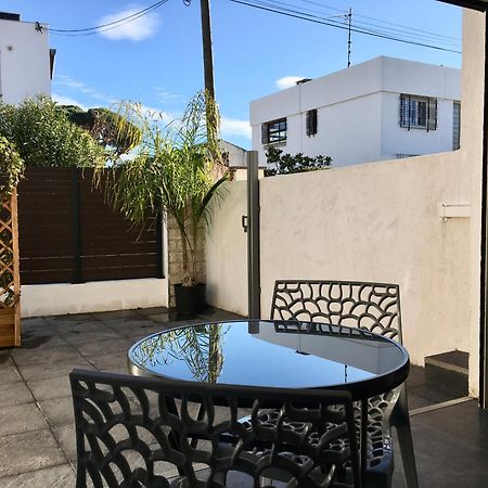 Plage A 400 M Studio Tout Confort Terrasse Clim Parking Hyères Eksteriør billede