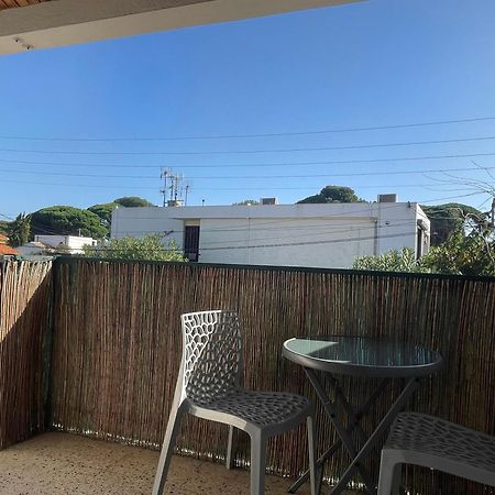 Plage A 400 M Studio Tout Confort Terrasse Clim Parking Hyères Eksteriør billede