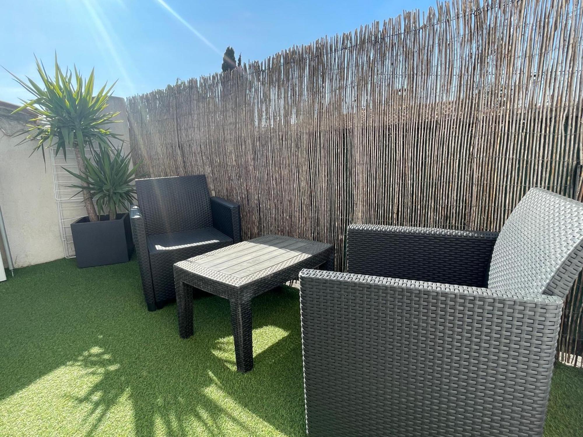 Plage A 400 M Studio Tout Confort Terrasse Clim Parking Hyères Eksteriør billede